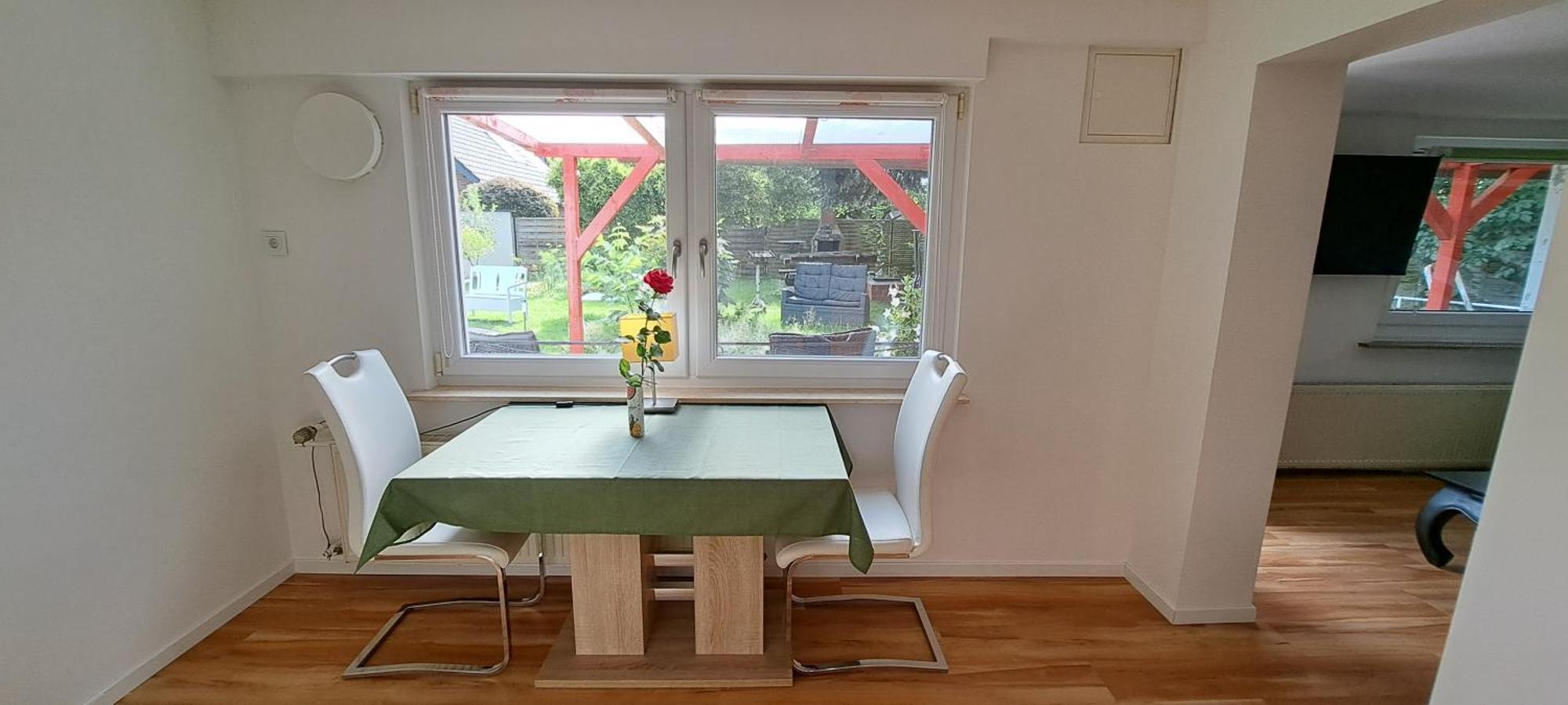 An Der Tanne Mit Ueberdachter Terrasse Düsseldorf